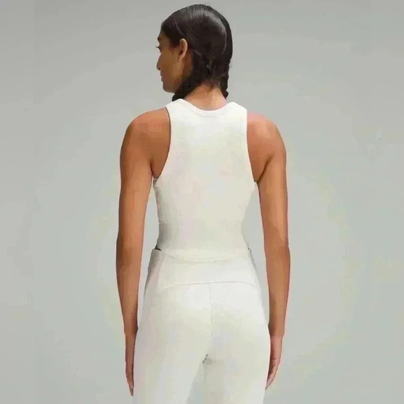 Lululemon Hold  Tight Cropped Tank Top - Picture 4 of 5
